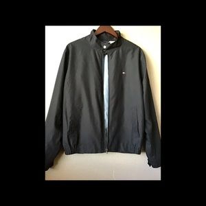 4️⃣ Tommy Hilfiger men’s jacket